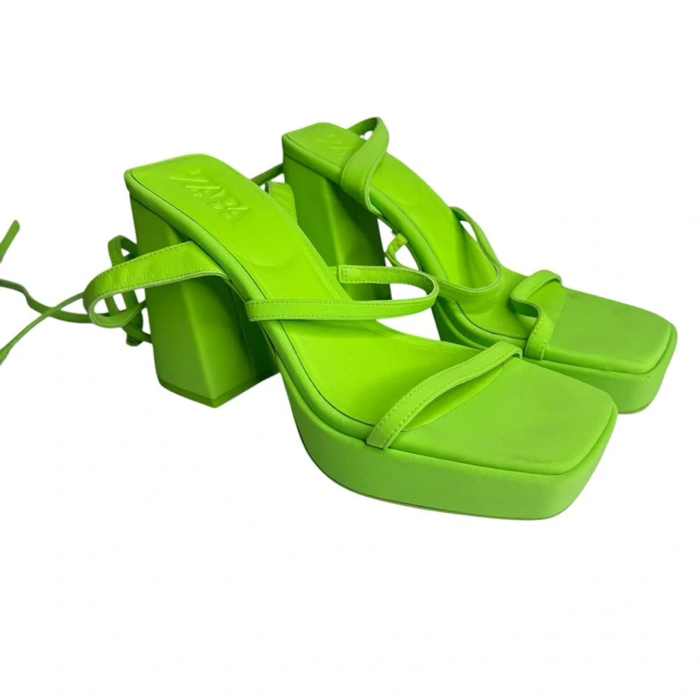 Zara neon green